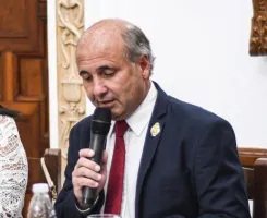 Detenido ,  El intendente de Mercedes   presentó su renuncia