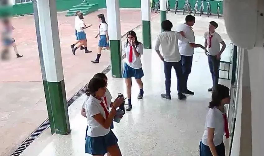 La UPM prohíbe el uso del celular: "La experiencia resultó un éxito absoluto"