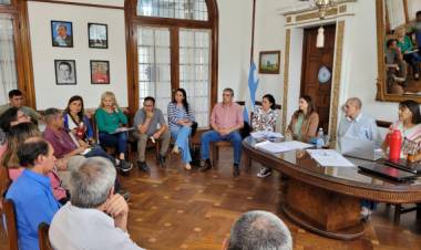 Laura Moreyra :  “ Hay  malestar con los trabajadores becados del municipio  ”    