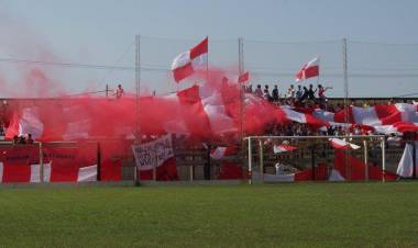 Fútbol de Primera : Barrio Castello  derroto  por penales a Deportivo Taragüi