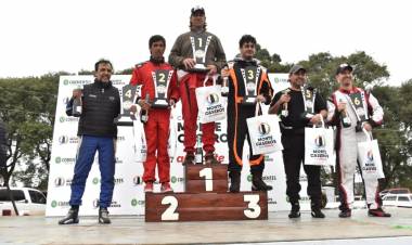 Monte Caseros vibró con la Fuerza Libre Internacional y el Turismo Fiat 1.400