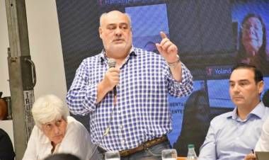 ¿Tiro por elevación de Ricardo después del discurso de Valdés?