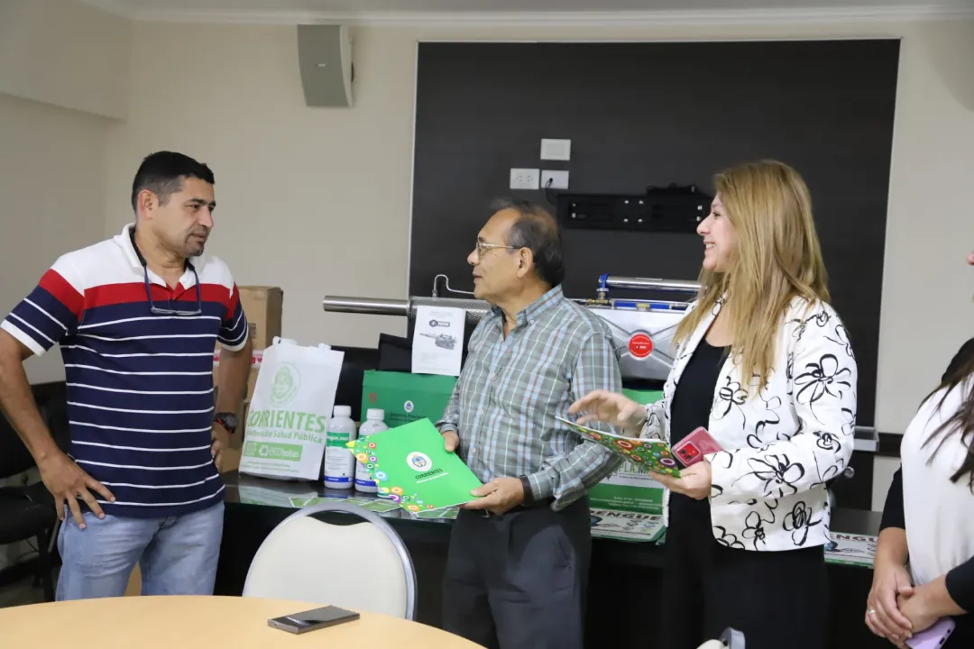 Cardozo entregó equipo e insumos para combatir el Dengue en Mercedes