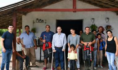 Caly Sánchez acompañado de concejales asistió a pobladores rurales que habian solicitado ayuda