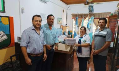 Bernabé Marambio: “No soy populista , me saque la foto porque me pidió la directora de la Escuela
