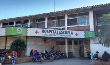 Mercedes: motociclista está grave tras chocar con un automóvil