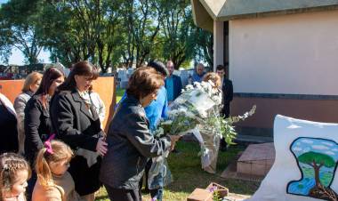 Mercedes :  Este sábado 5 de abril, se conmemoró con profundo respeto el Día de SU Bandera 