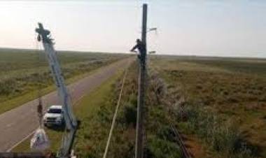 Concluyo el reemplazo de columna  en la línea 33.2 Kv. que une Mercedes y Mariano I Loza