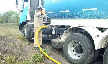 Felipe Yofre : El Gobierno de la Provincia colabora con los pequeños productores ante la escasez de agua 