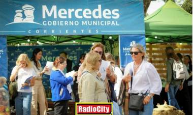 Mercedes : XXXII Encuentro Nacional de la Asociación Argentina de Grupos Jardín
