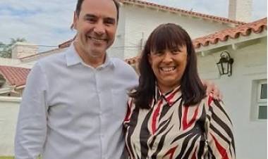 Algo no cierra! : Mientras Cemborain “maltrata” a Gauto  Valdés la ayuda