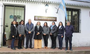 Mercedes : Aniversario de la Bibliotecs Municipal