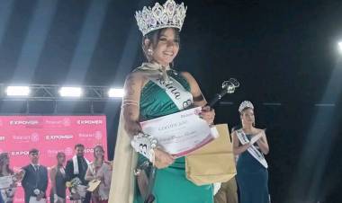 Mercedes : Daniela Barrios es la Reina 2025 de ExpoMer