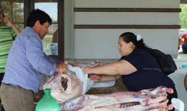 Mercedes: comenzó el 28° Encuentro de Pequeños Productores en el Parque de la Estación