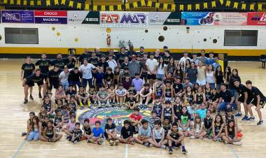 Mercedes : Despedida de año de las Formativas de básquet del Club Comunicaciones