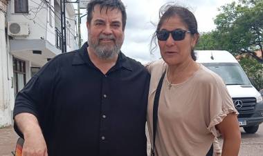 Carlos Portaluppi de visita en Mercedes: saludos, fotos y el cariño de su gente