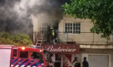 Incendio en un departamento de Mercedes dejó importantes daños materiales
