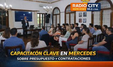 Jornada de formación sobre presupuesto y contrataciones para personal municipal en Mercedes