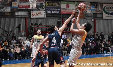 MERCEDES celebró en Córdoba: Comu cerró la serie con autoridad