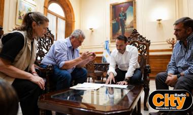 MERCEDES: Valdés recibió a Cemborain en Casa de Gobierno y analizaron obras y necesidades de la ciudad
