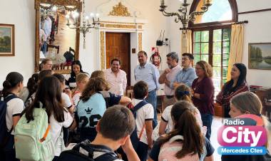 Mercedes: alumnos del Ceibo School visitaron el Concejo Deliberante y conocieron cómo se crean las ordenanzas