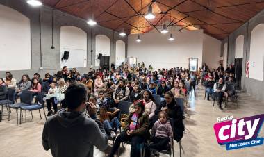 Mercedes: alumnos de la Escuela Normal realizaron un ciclo de cine solidario para impulsar “El Paseo de las Luces”