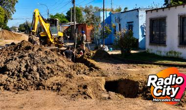 Mercedes: avanzan las obras de ampliación de la red cloacal en barrio Villa Rivadavia