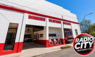 ¡Orgullo mercedeño! El Cuartel de Bomberos Voluntarios de Mercedes celebró sus 47 años de historia