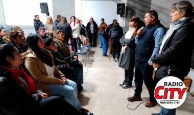 Mercedes: Sarquis visitó la ciudad y participó de una reunión regional de salud