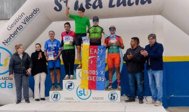 Ezequiel Romero sigue firme: nuevo podio para el ciclista mercedeño