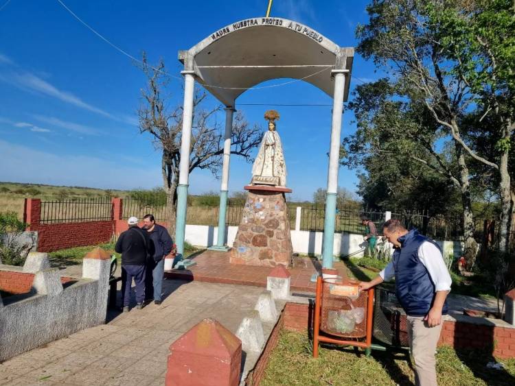 Mercedes : Restauran la Virgen en el acceso oeste