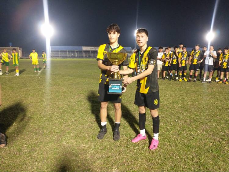 Fútbol local: Comu se coronó Campeon de la 5ta división a