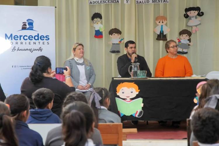 Mercedes : Charla Sobre Adolescencia Y Salud Mental