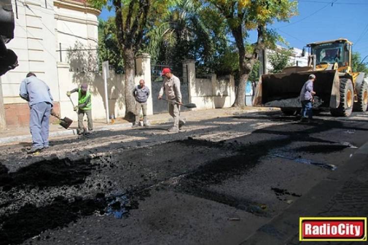 Mercedes : Comenzó el reasfaltado en la calle Juan Pujol