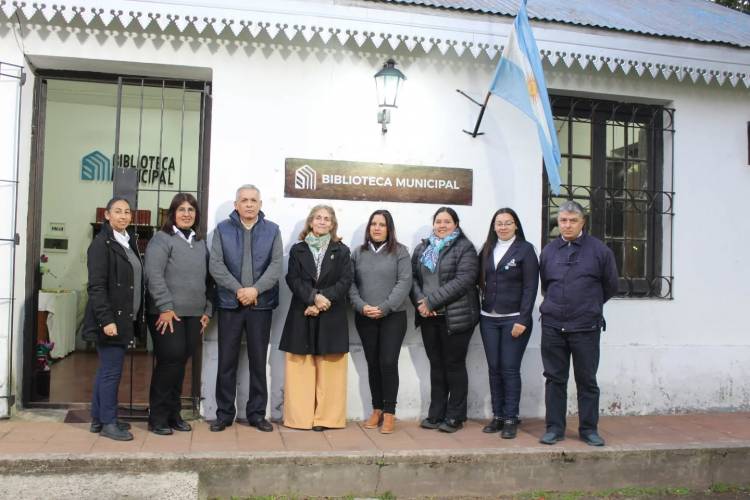 Mercedes : Aniversario de la Bibliotecs Municipal