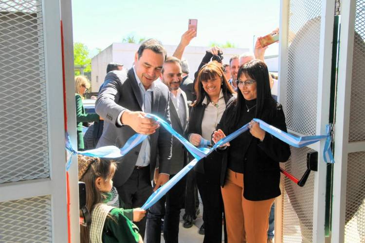Mercedes : Valdés inauguró el Jardín de Infantes N° 9 