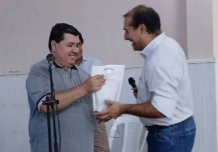 La Liga Mercedeña de Fútbol reconoció a Juan Alberto Ávalos por su labor periodística