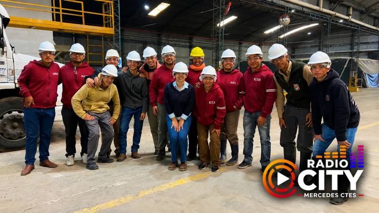 Mercedes: alumnos becados por Fundación Cimientos visitaron la planta de Adecoagro