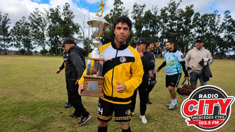 Comunicaciones de Mercedes fue subcampeón provincial de Veteranos +40 en Bella Vista